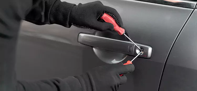 Locked Out of Car Help Rochester Hills